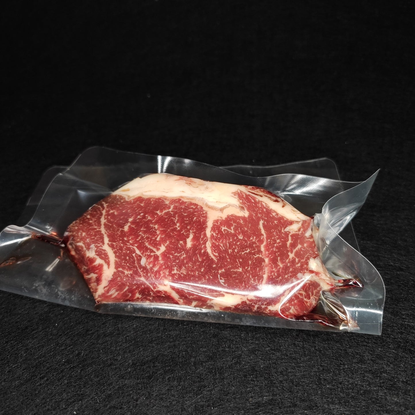 Frozen Wet-age-30+ Dry-age-30 Australia ROAM Grass Fed Wagyu MB4+ Cube Roll (Trimmed)